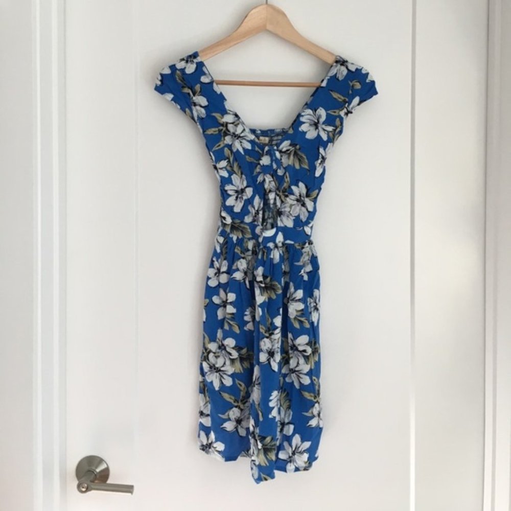 Hollister Floral Front Keyhole Mini Dress Size XS